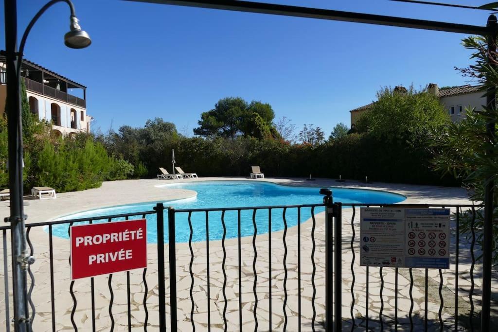 Appartement Clim & Piscine Sur Golf ポン・ロワイヤル エクステリア 写真